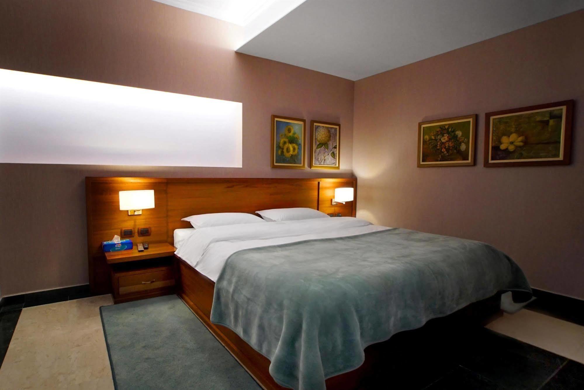טיראנה Nov Hotel מראה חיצוני תמונה