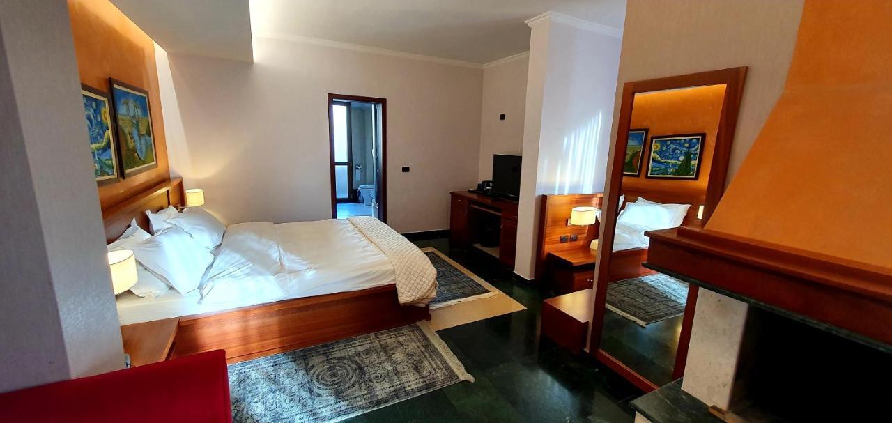 טיראנה Nov Hotel מראה חיצוני תמונה