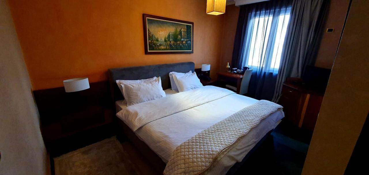 טיראנה Nov Hotel מראה חיצוני תמונה