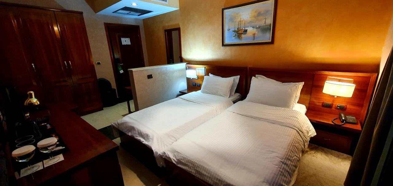 טיראנה Nov Hotel מראה חיצוני תמונה