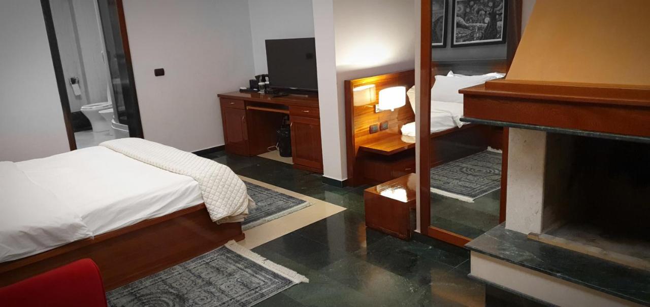טיראנה Nov Hotel מראה חיצוני תמונה